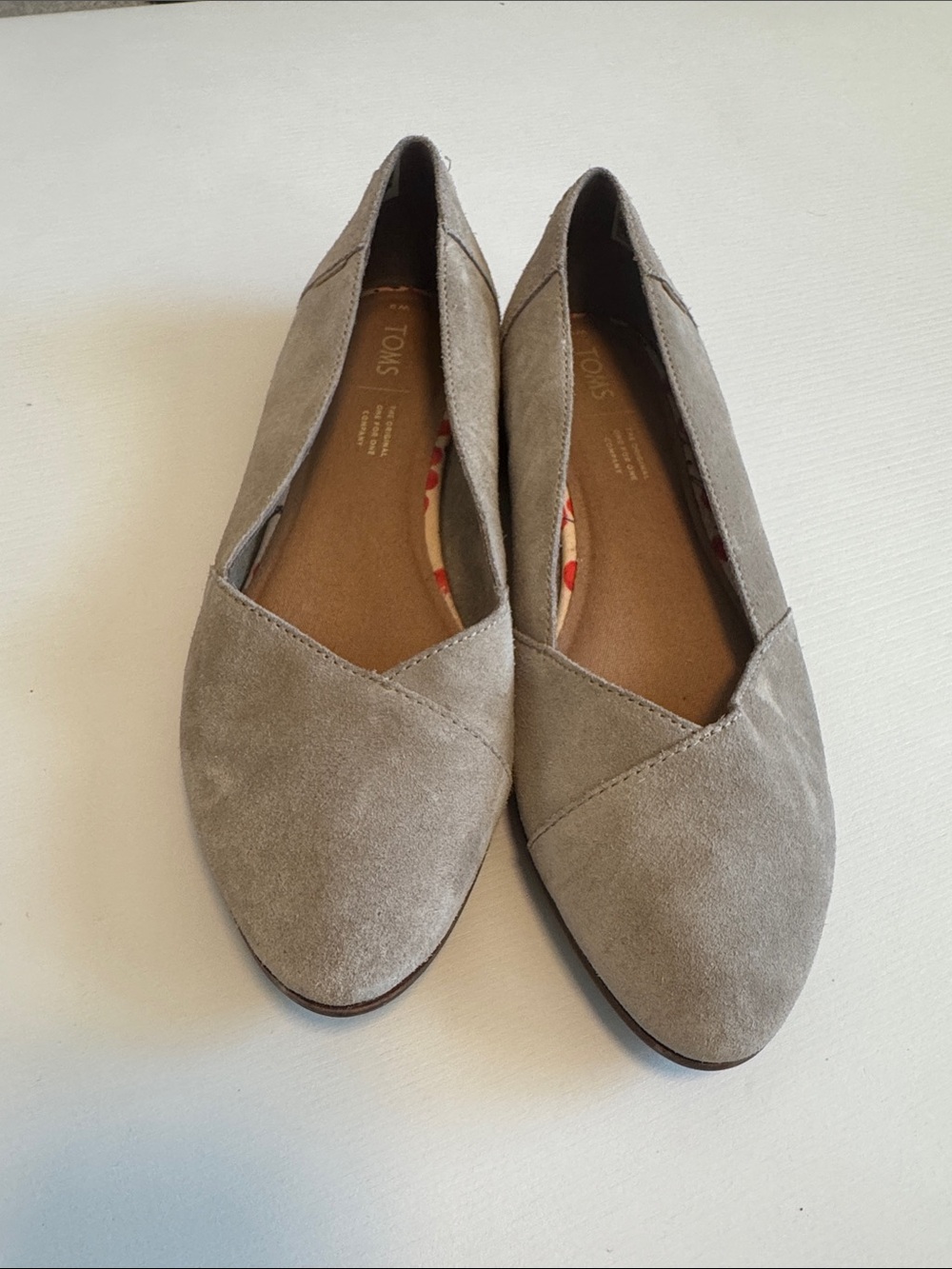 TOMS Taupe Suede Women’s Slip-On Flats 9